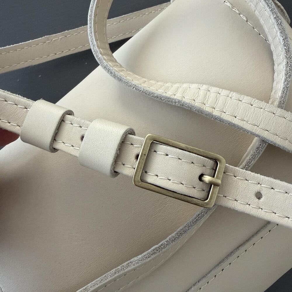 Portland Leather Cream Crossbody Shoulder Bag - Picture 13 of 16